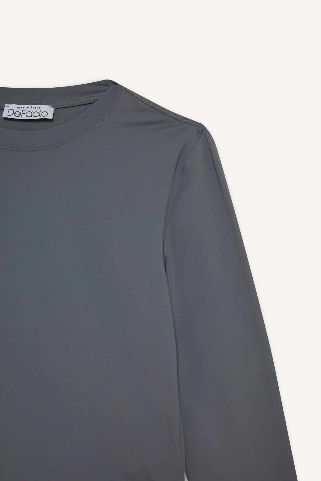 Fitted Crew Neck Long Sleeve T-Shirt