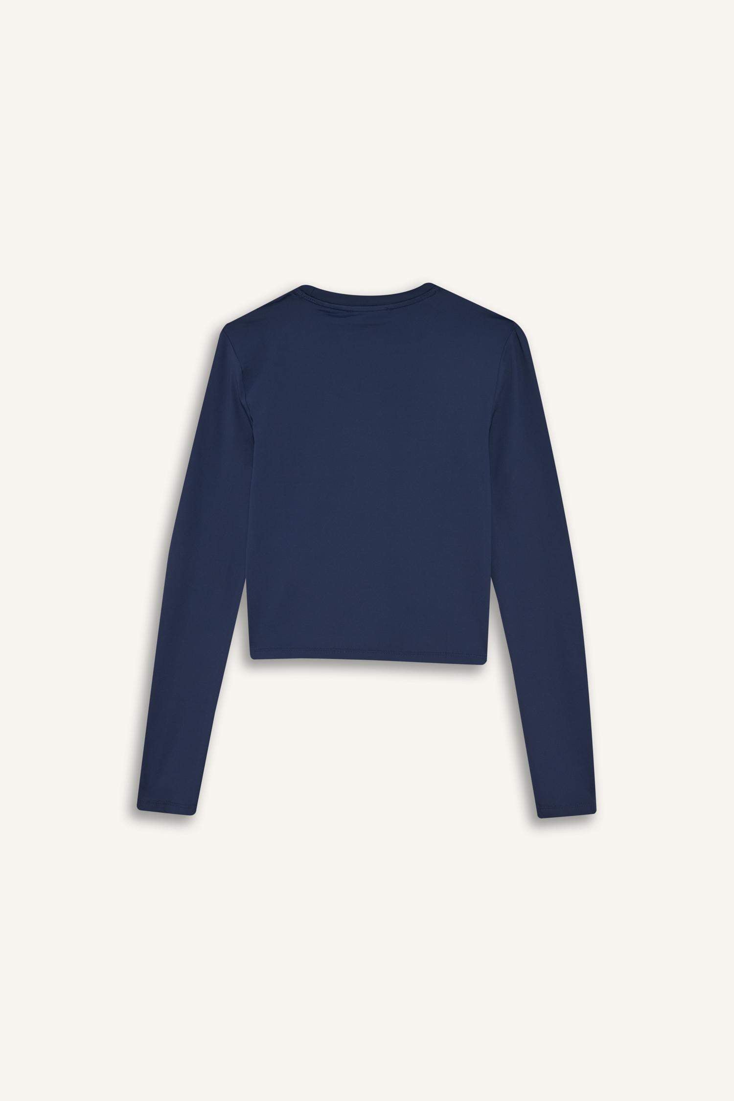 Fitted Crew Neck Long Sleeve T-Shirt