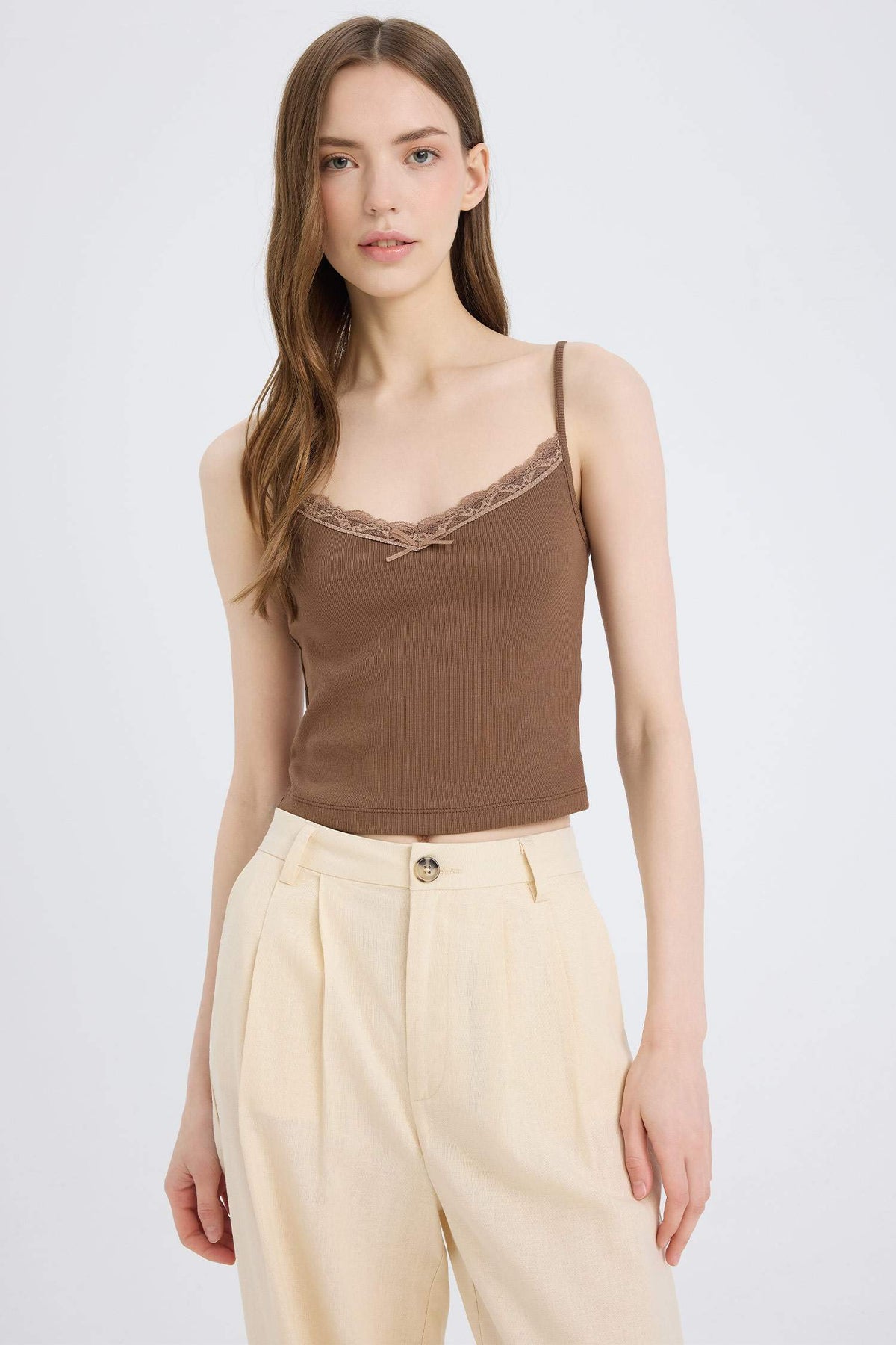 Fitted tank top with square neck and ribbed texture