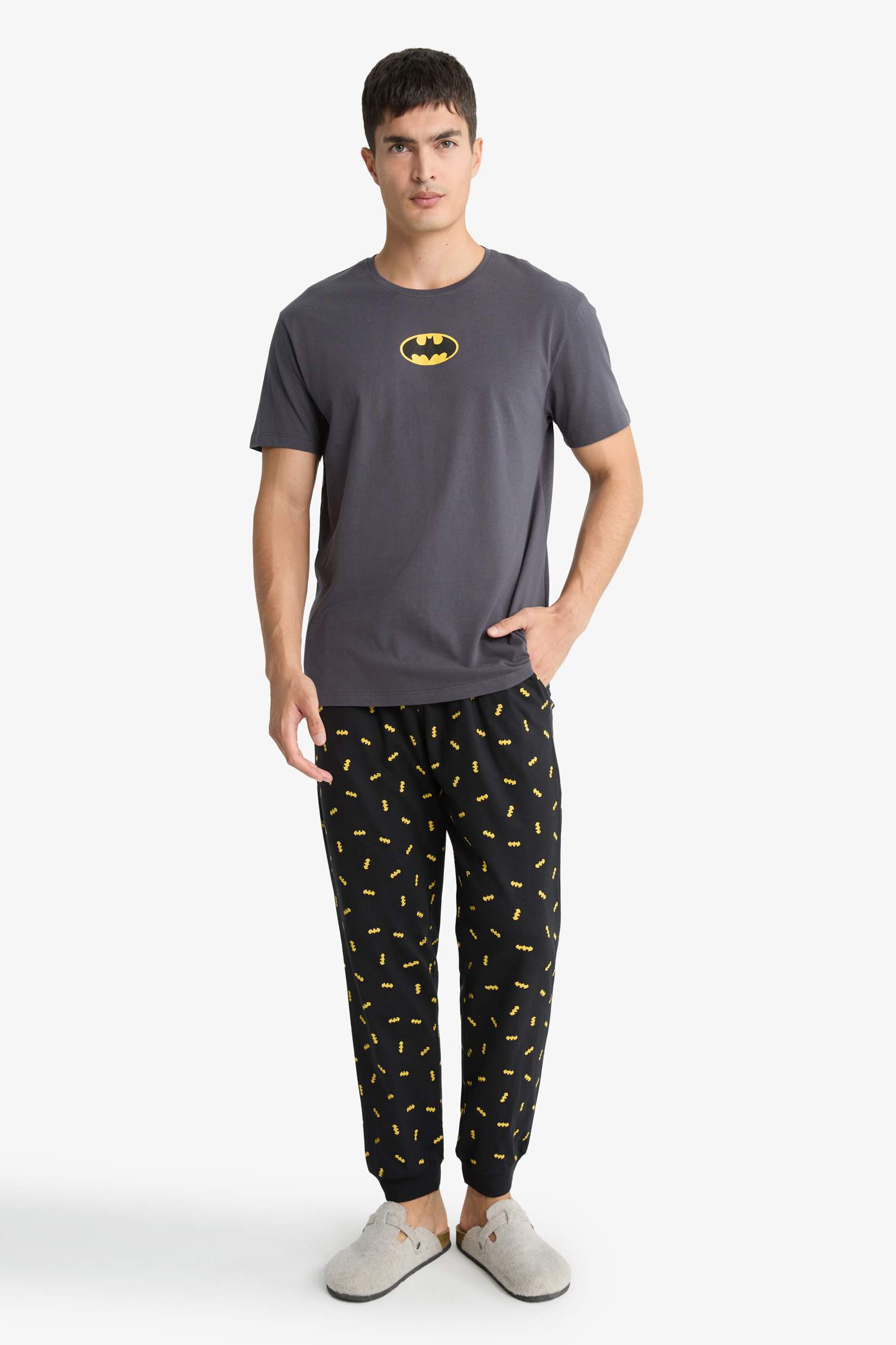 Batman Pajama Set Regular Fit Short Sleeve Top Long Bottom