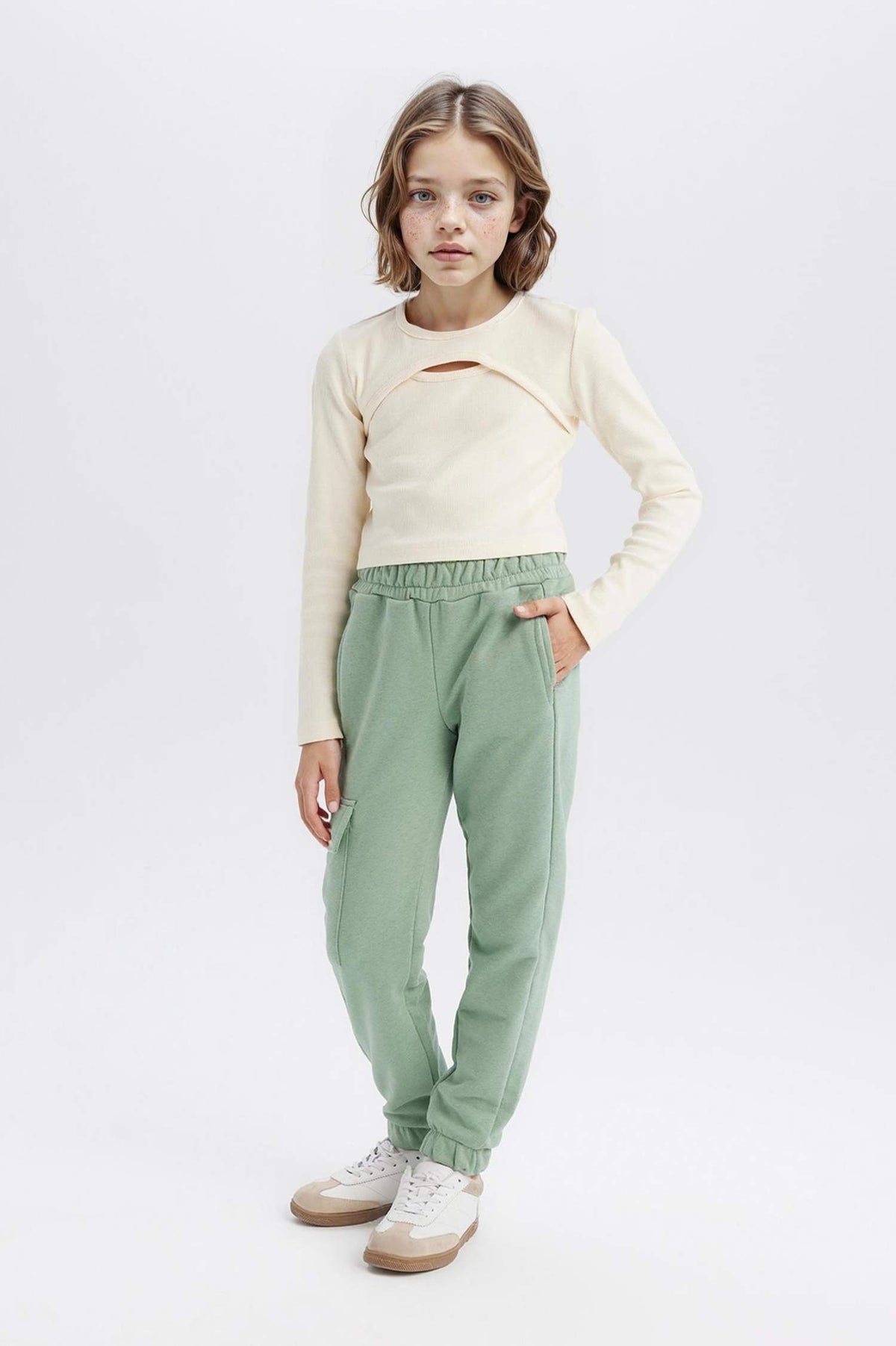 Girls Cargo Pocket Elastic Waist and Leg Jogger Sweatpants
