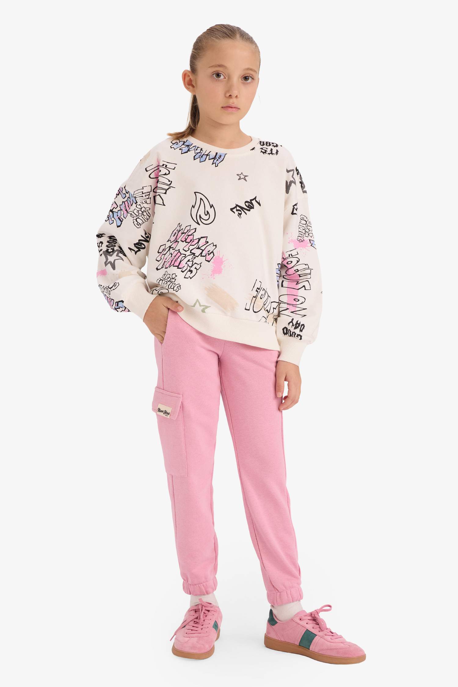 Girls Cargo Pocket Elastic Waist and Leg Jogger Sweatpants