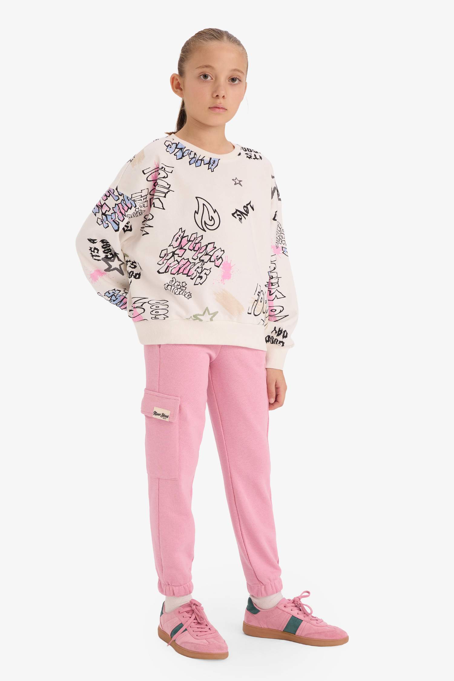 Girls Cargo Pocket Elastic Waist and Leg Jogger Sweatpants