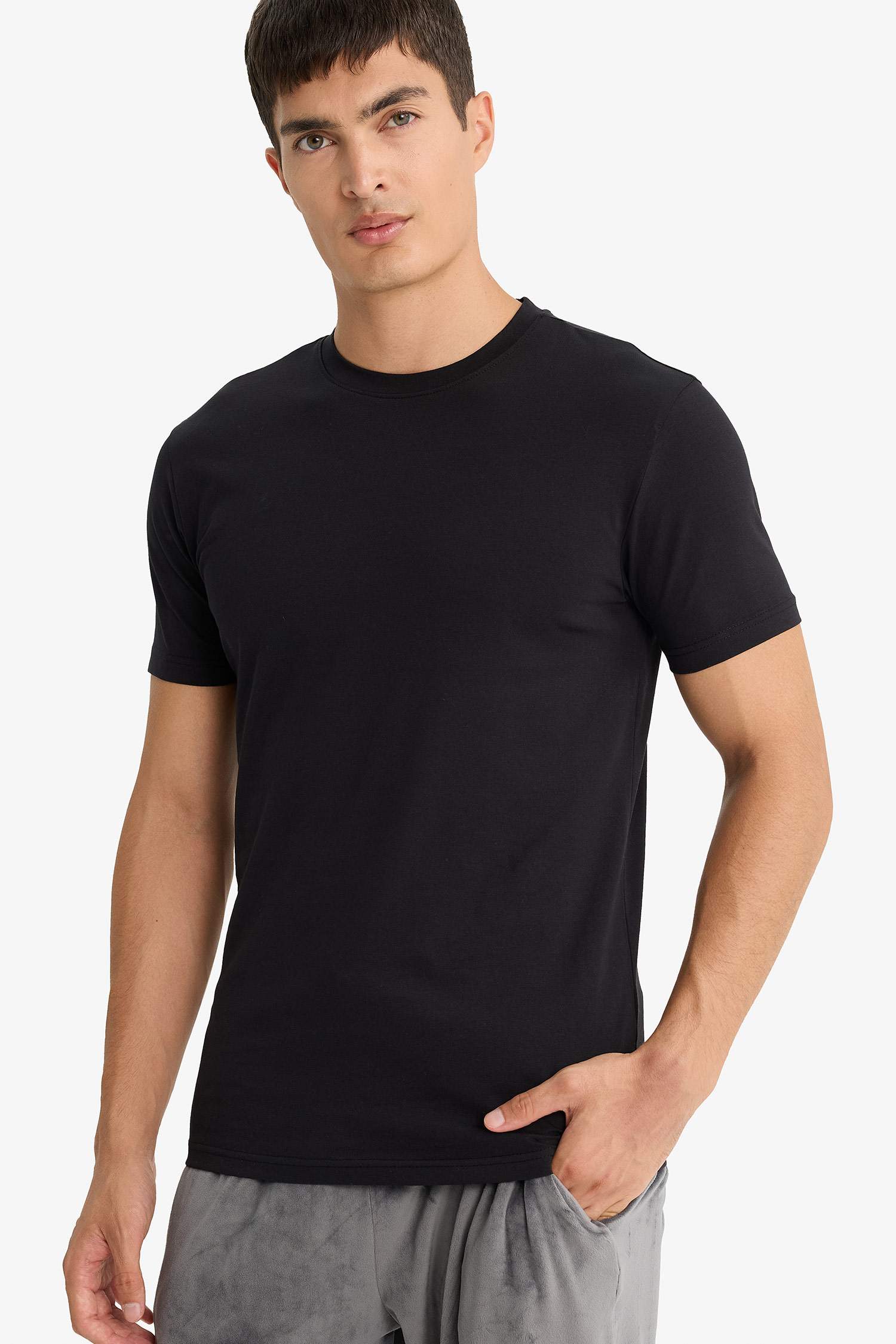 Slim Fit Slim Cut Crew Neck Top