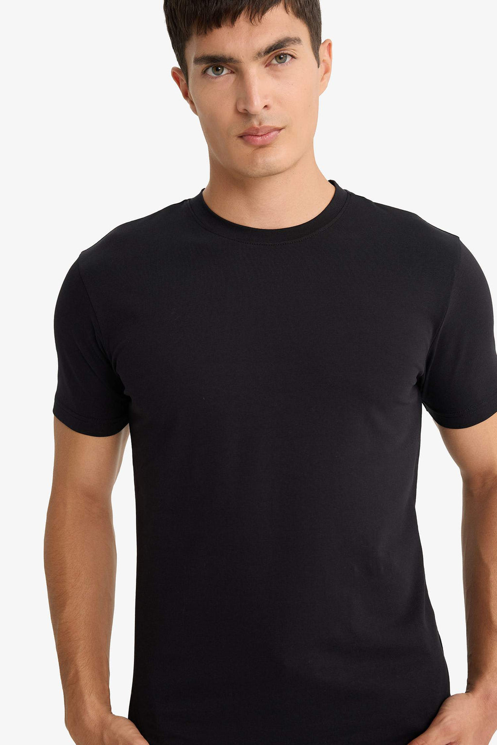 Slim Fit Slim Cut Crew Neck Top