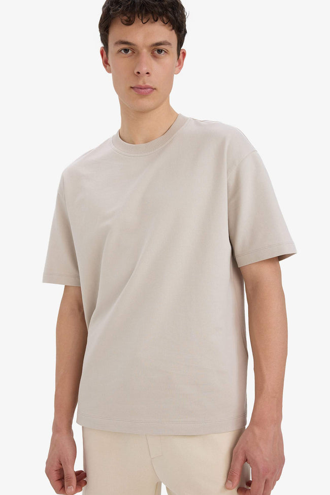 Cotton Relax Fit Crew Neck Basic T-Shirt Hover Image