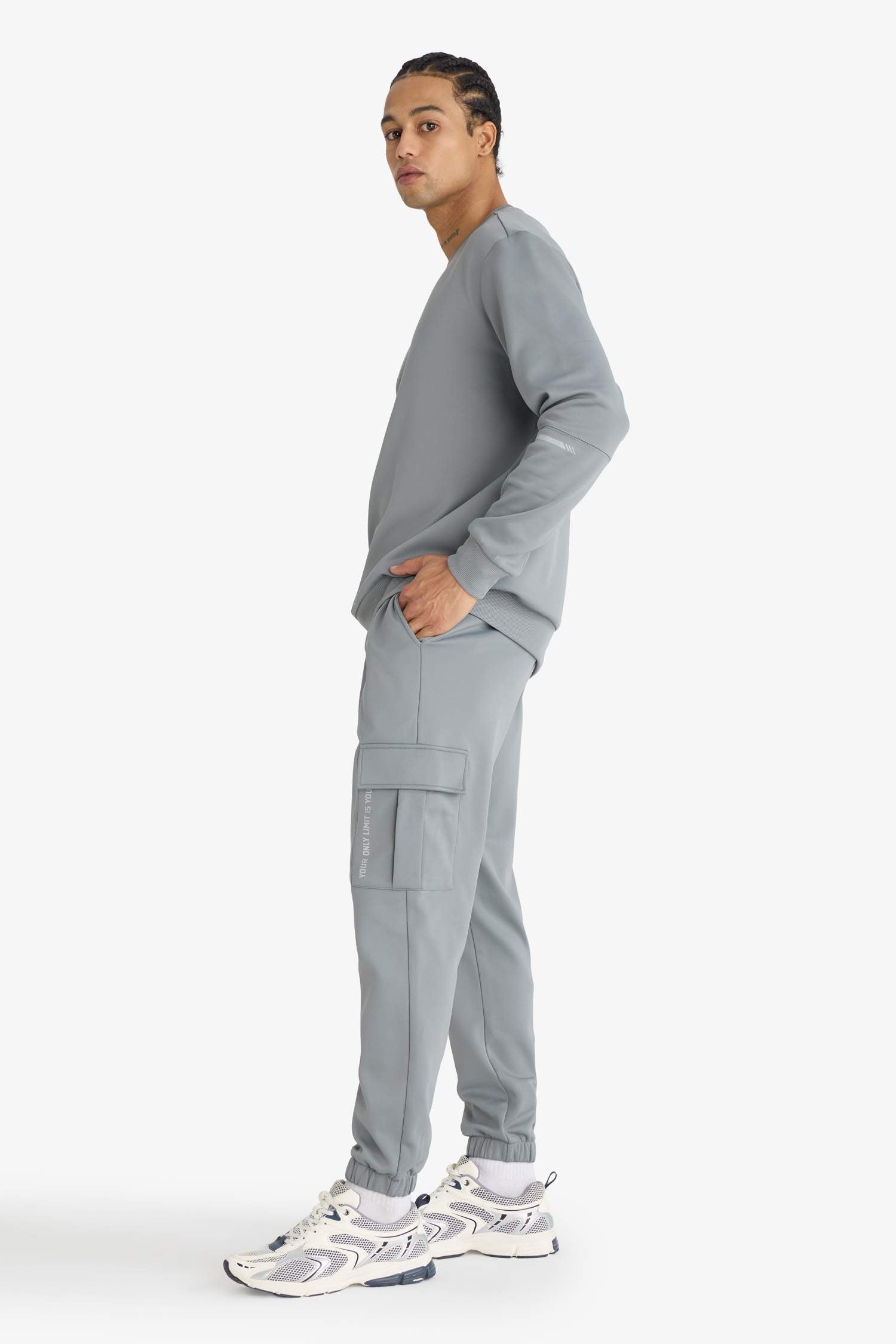 Standard Fit Three-Pocket Athletic Jogger Sweatpants