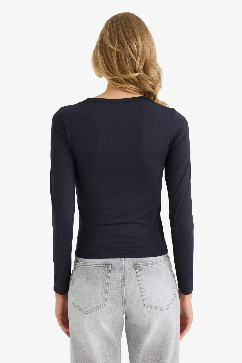 Slim Fit Slim Cut Crew Neck Basic Plain Long Sleeve T-Shirt