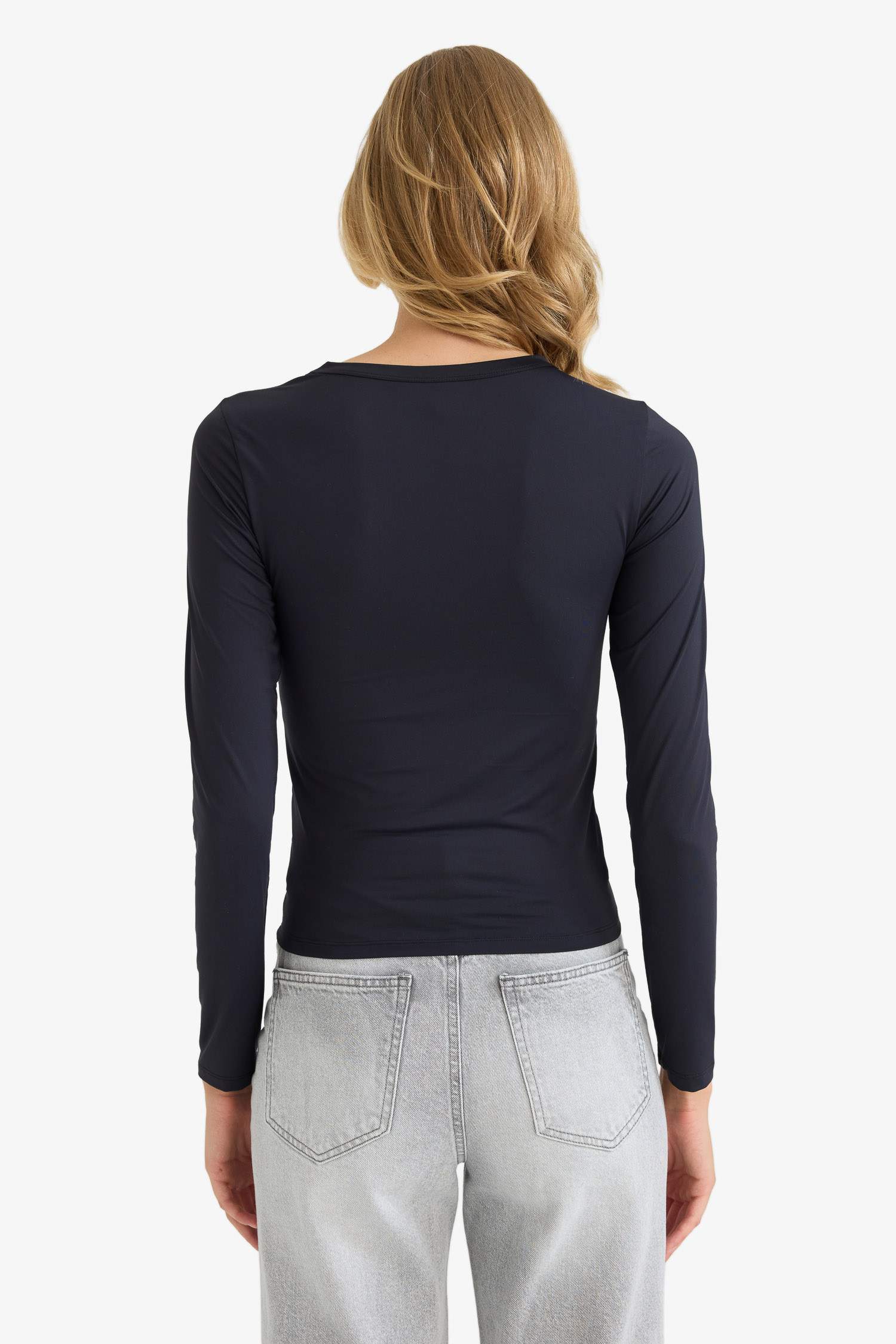 Slim Fit Slim Cut Crew Neck Basic Plain Long Sleeve T-Shirt