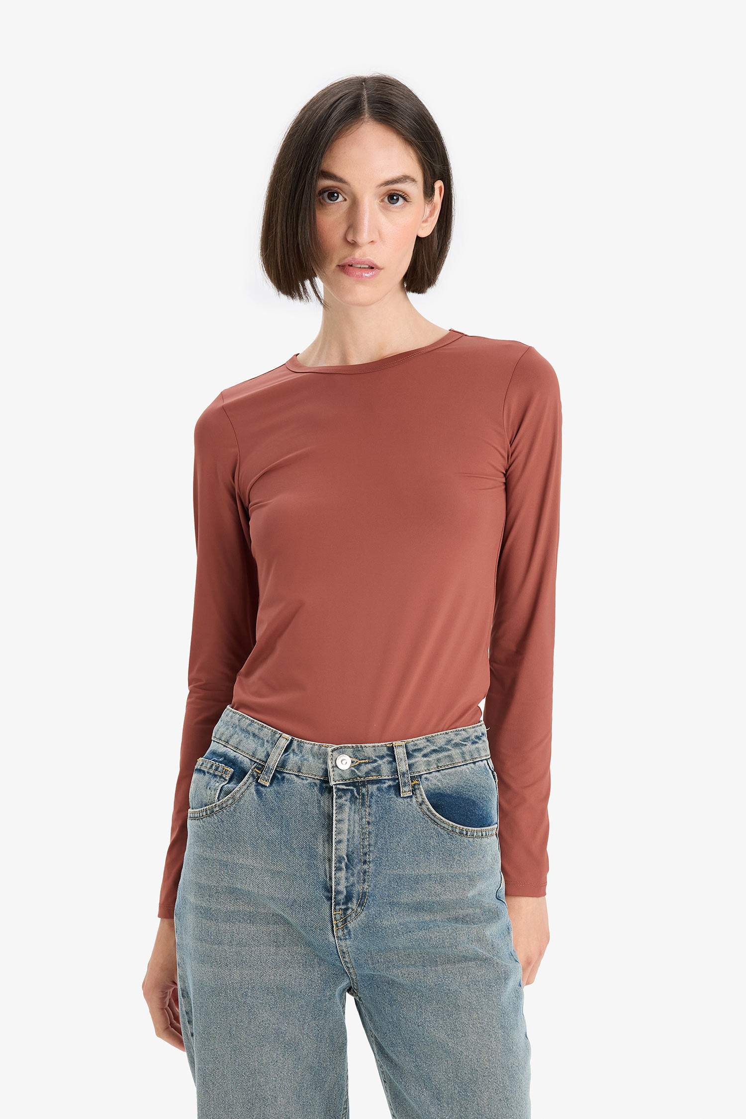 Slim Fit Slim Cut Crew Neck Basic Plain Long Sleeve T-Shirt