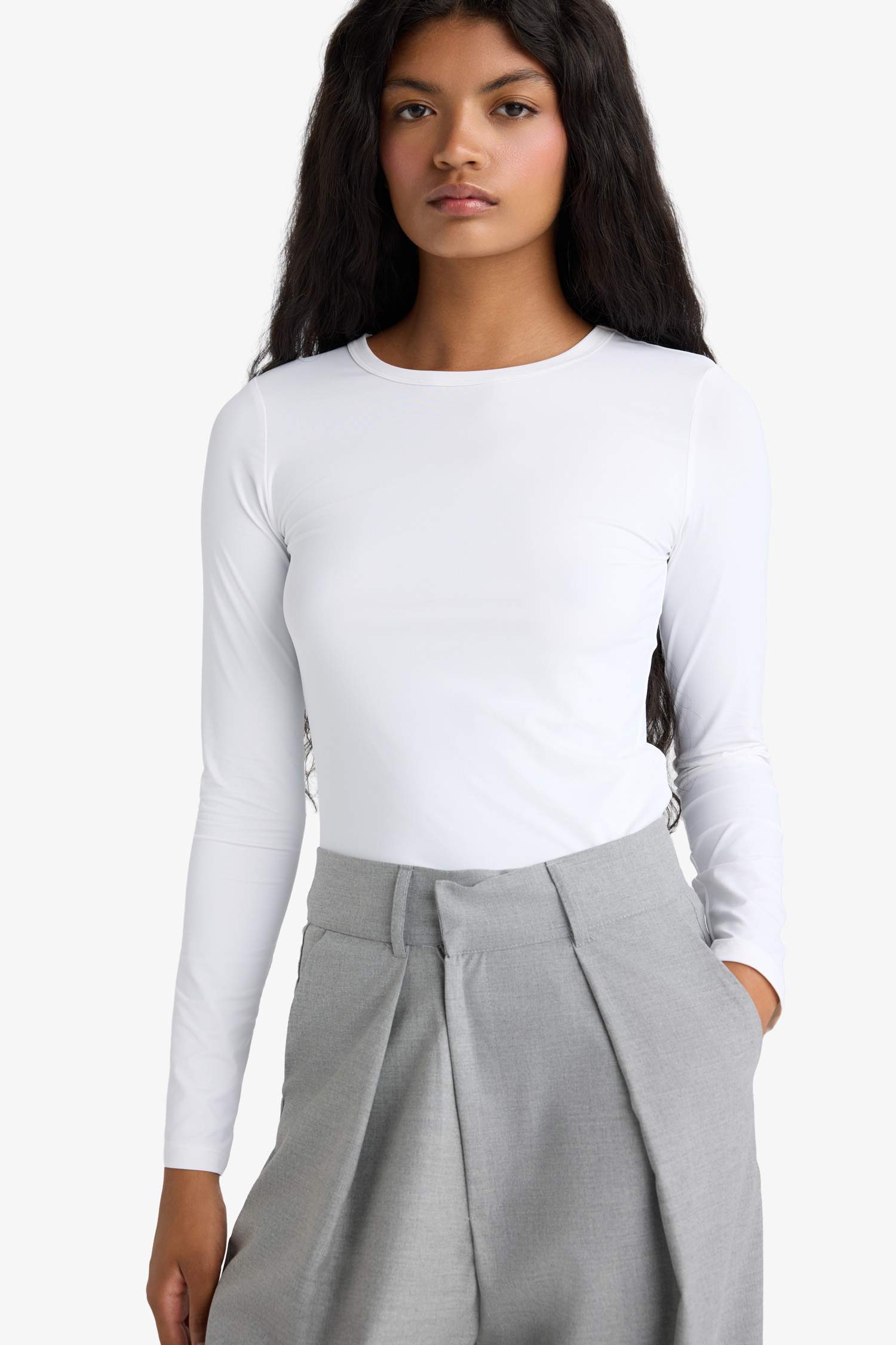 Slim Fit Slim Cut Crew Neck Basic Plain Long Sleeve T-Shirt