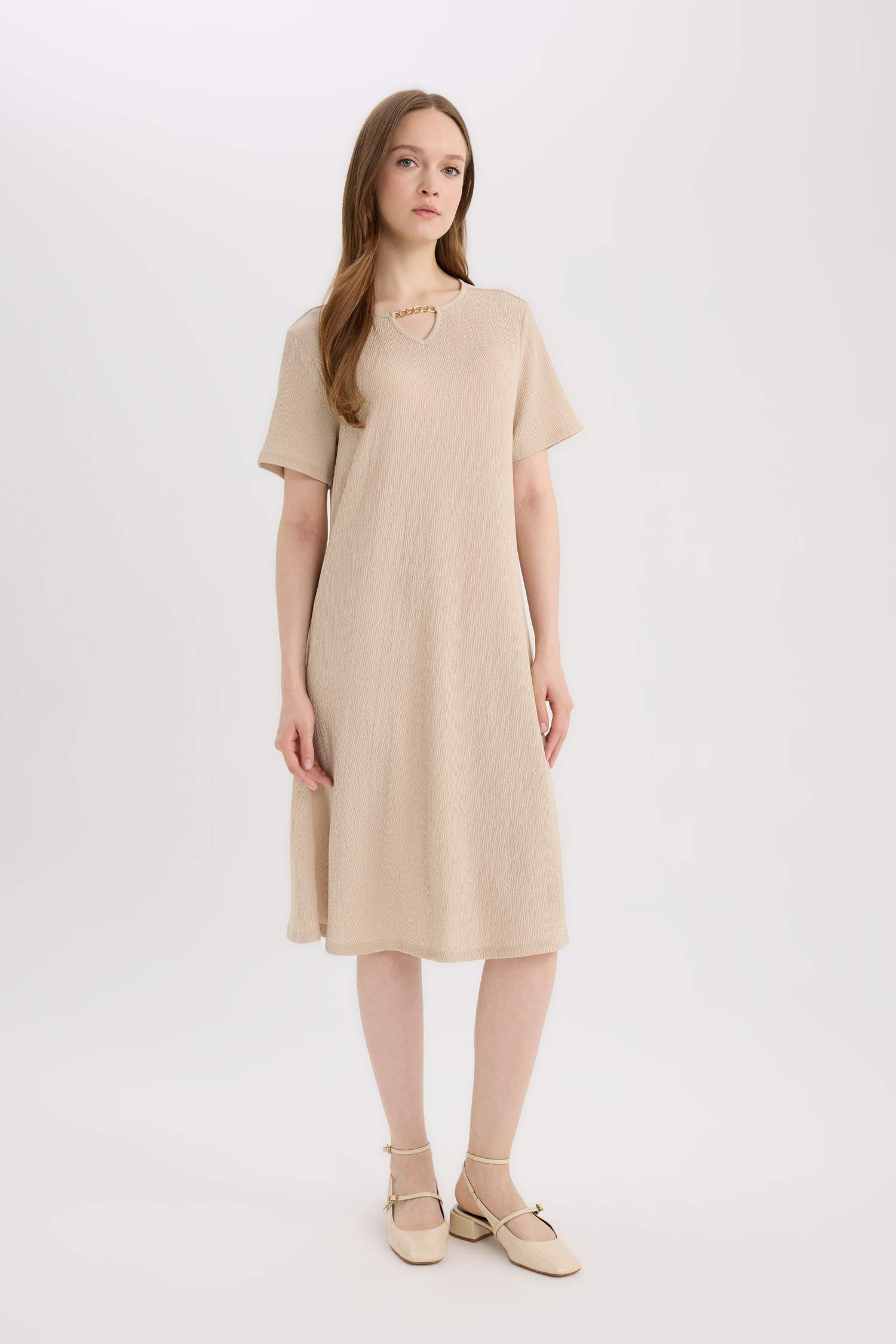 Regular Fit Open Neck Basic Plain Crepe Short Sleeve Midi Summer Dress