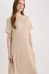 Regular Fit Open Neck Basic Plain Crepe Short Sleeve Midi Summer Dress