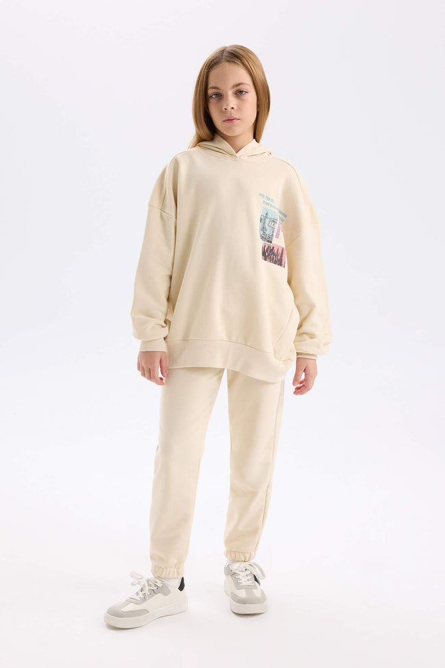 Girls 2-Piece Set Printed Sweatshirt with Elastic Waistband and Tracksuit Bottoms Hover Image