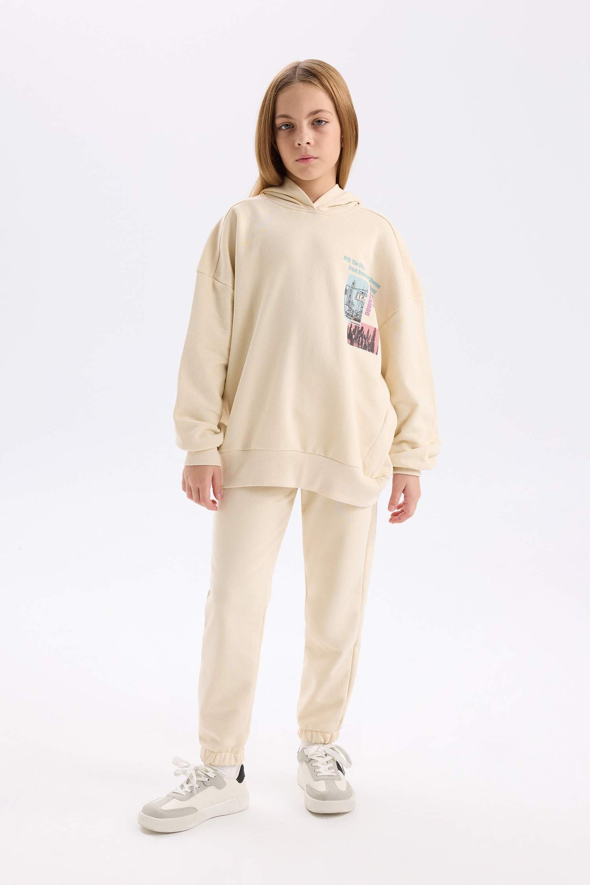 Girls 2-Piece Set Printed Sweatshirt with Elastic Waistband and Tracksuit Bottoms