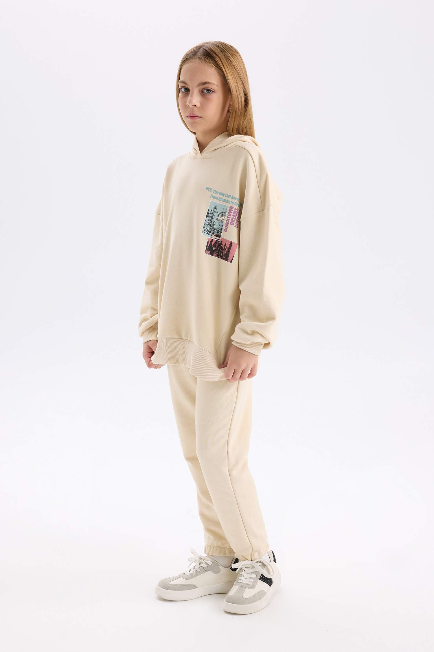 Girls 2-Piece Set Printed Sweatshirt with Elastic Waistband and Tracksuit Bottoms