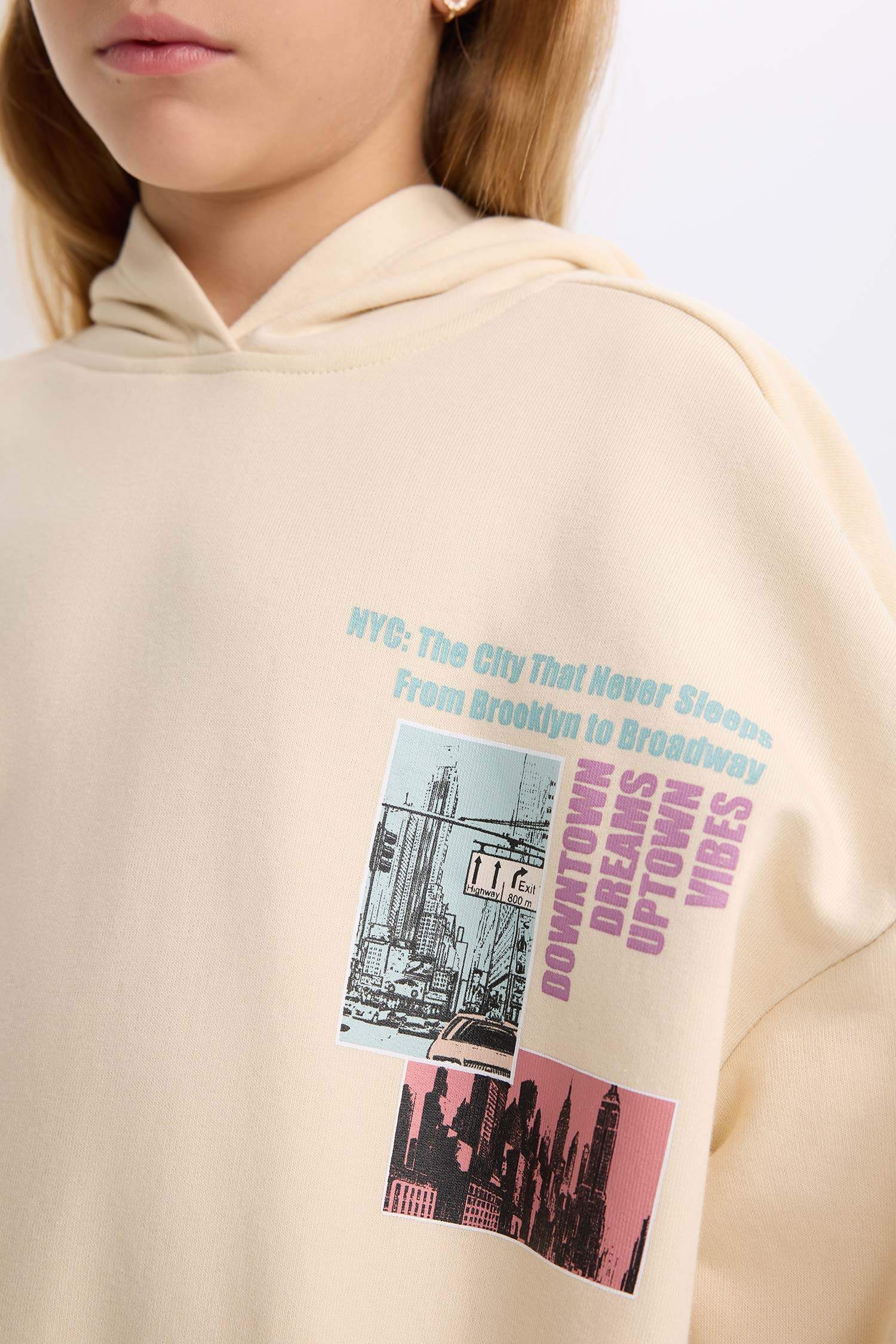 Girls 2-Piece Set Printed Sweatshirt with Elastic Waistband and Tracksuit Bottoms