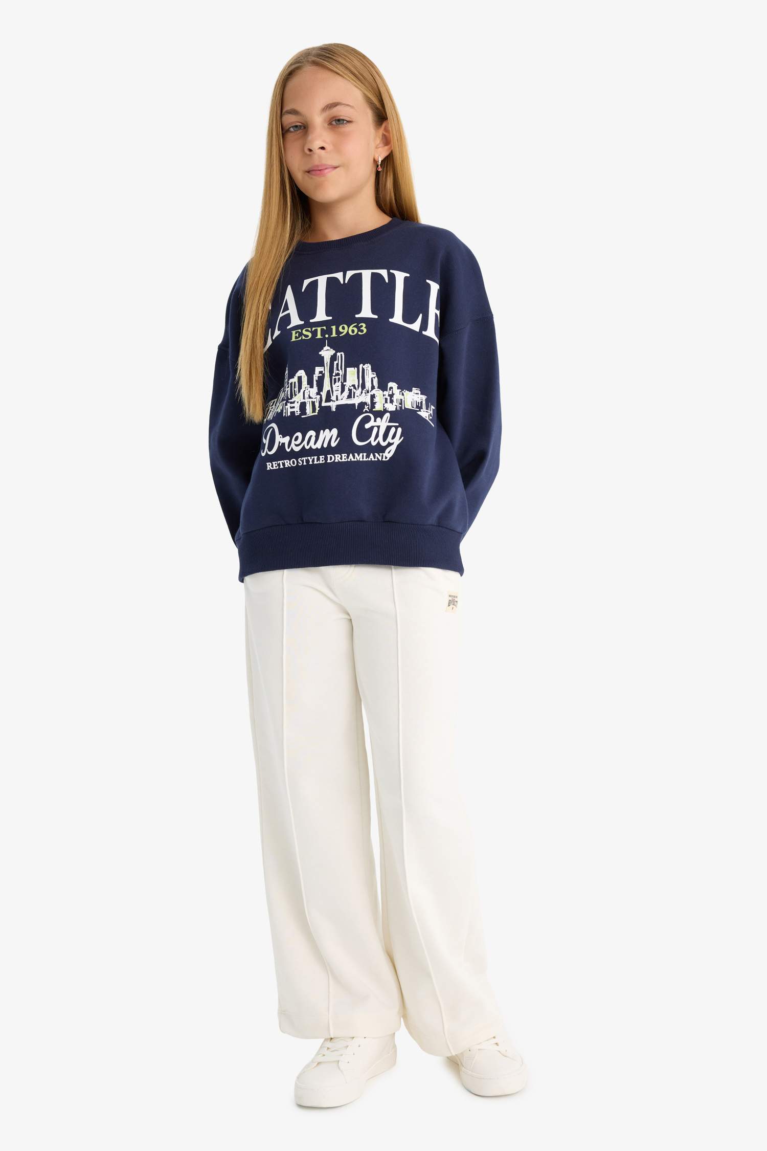 Girls Relax Fit Crew Neck Printed Sweatshirt