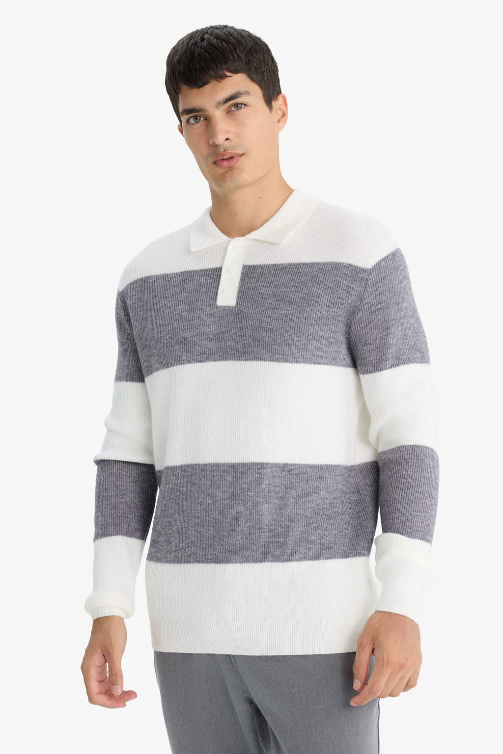 Standard Fit Polo Collar Knitwear Pullover