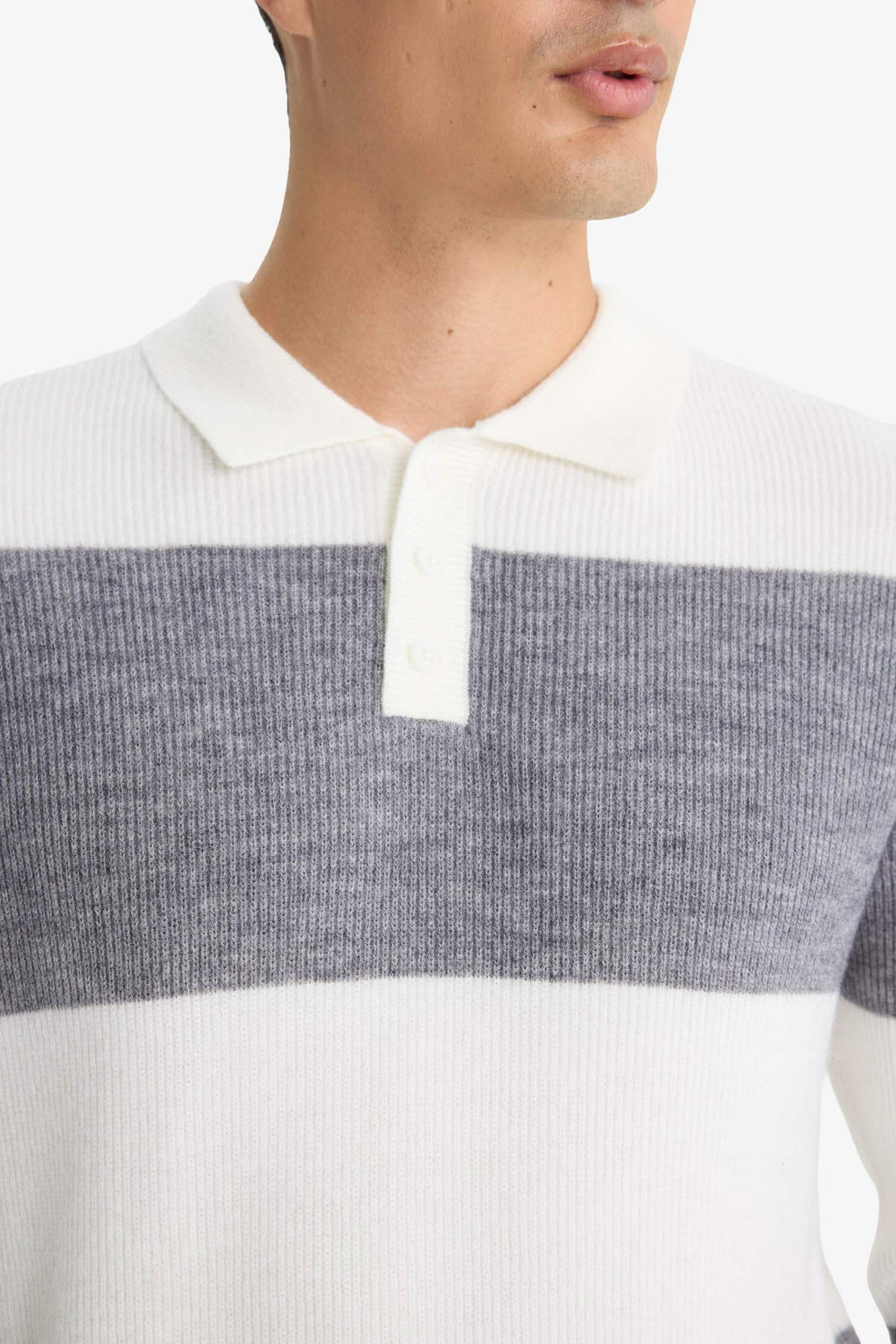 Standard Fit Polo Collar Knitwear Pullover