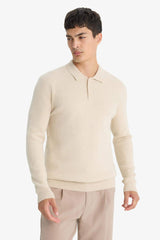 Standard fit polo collar sweater