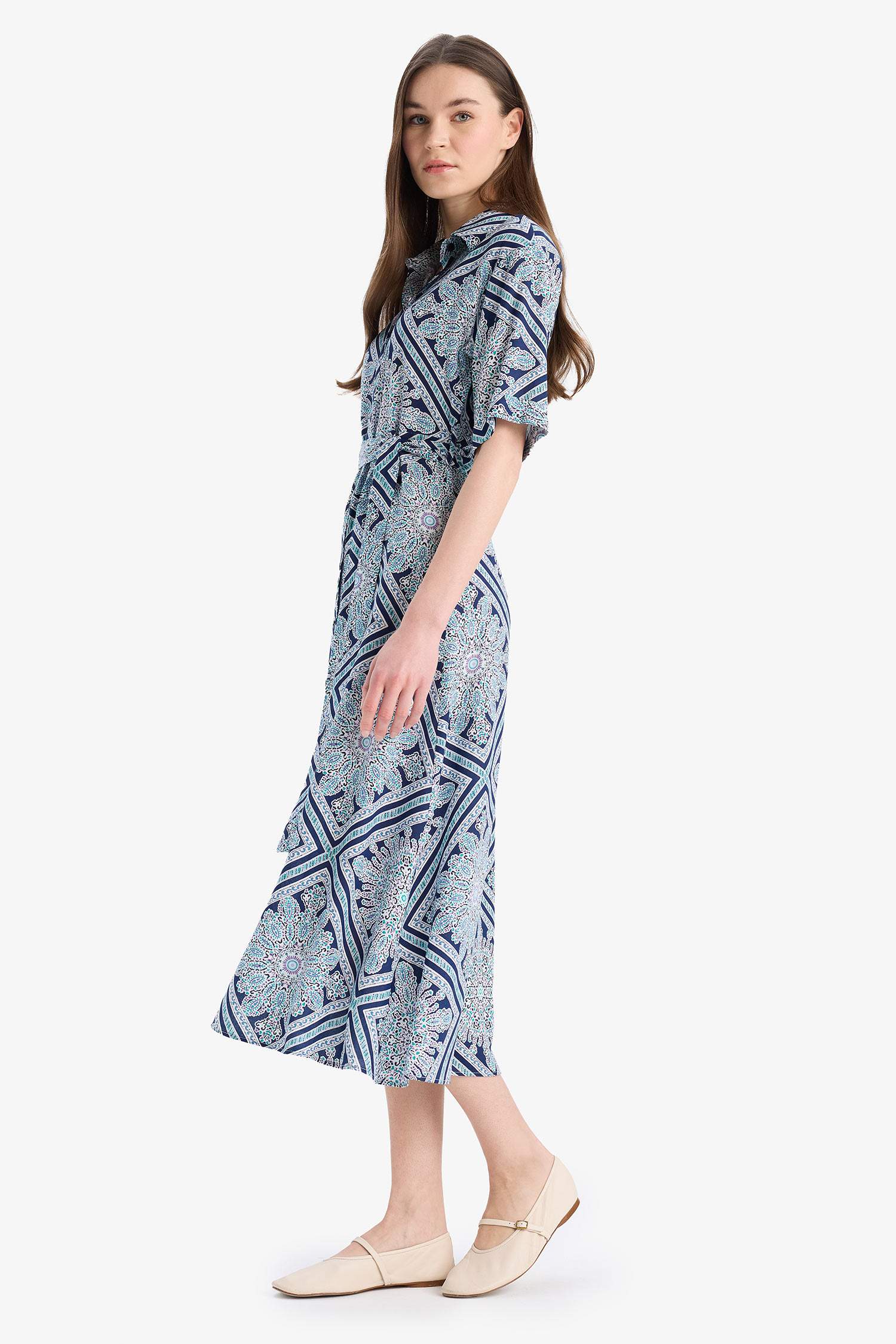 A Cut Shirt Collar Patterned Lace-Up Short Sleeve Midi Dress