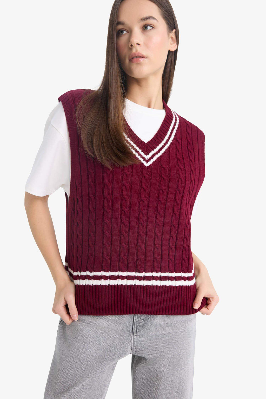 Regular Fit V-Neck Cable Knit Sweater
