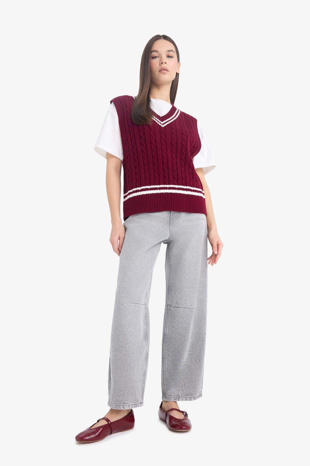 Regular Fit V-Neck Cable Knit Sweater