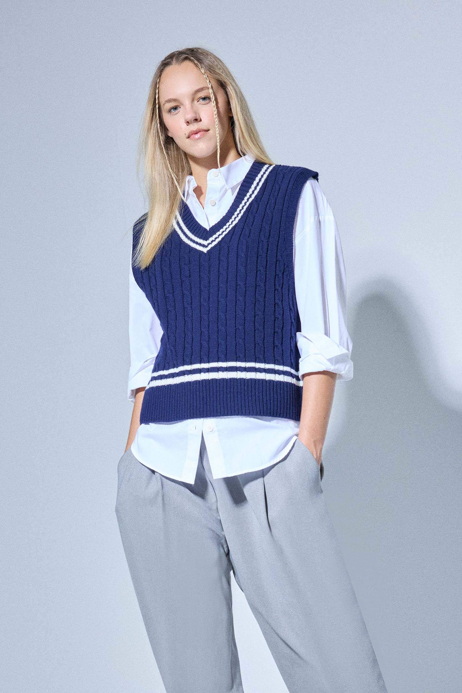 Regular Fit V-Neck Cable Knit Sweater