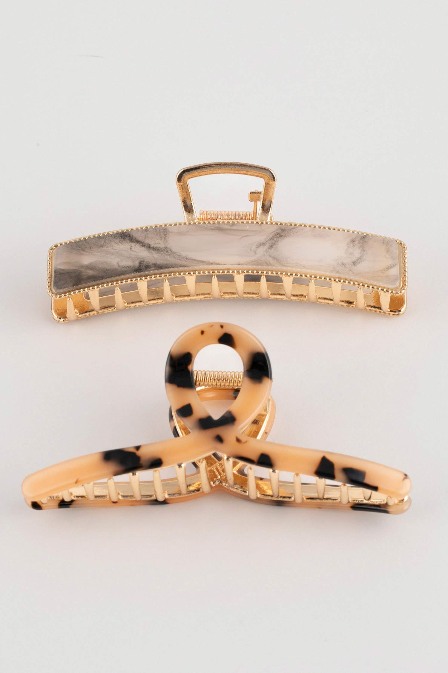 2-Pack Leopard Patterned Latch Buckle