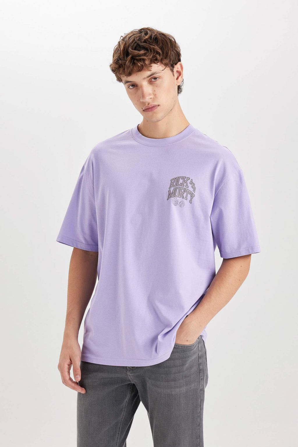 Boxy Fit Rick and Morty Licensed Crew Neck Printed T-Shirt