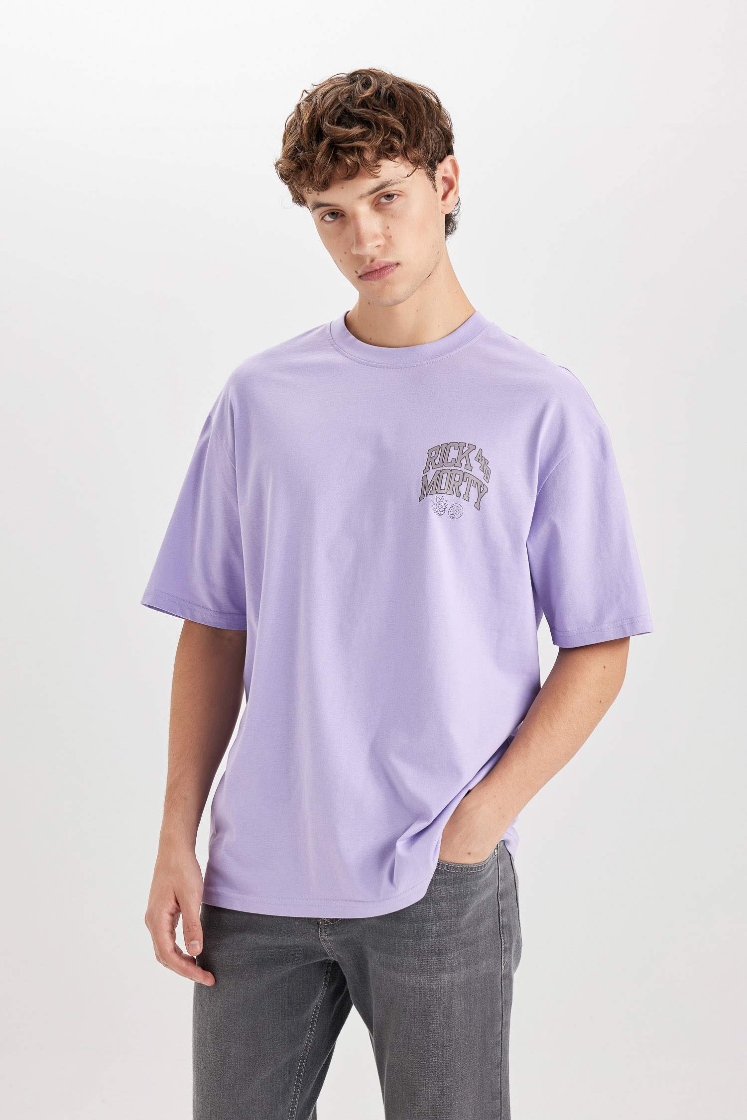 Boxy Fit Rick and Morty Licensed Crew Neck Printed T-Shirt