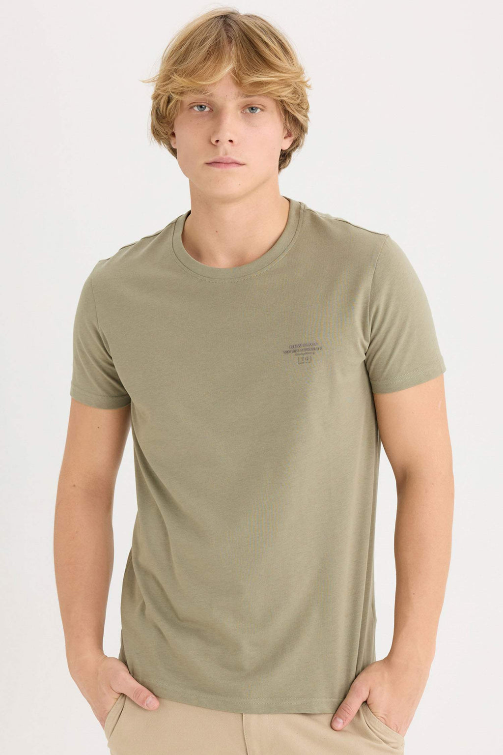 Slim Fit Crew Neck Printed Short Sleeve T-Shirt
