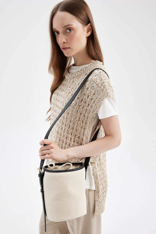 Women's Canvas Cross Bag Hover Image