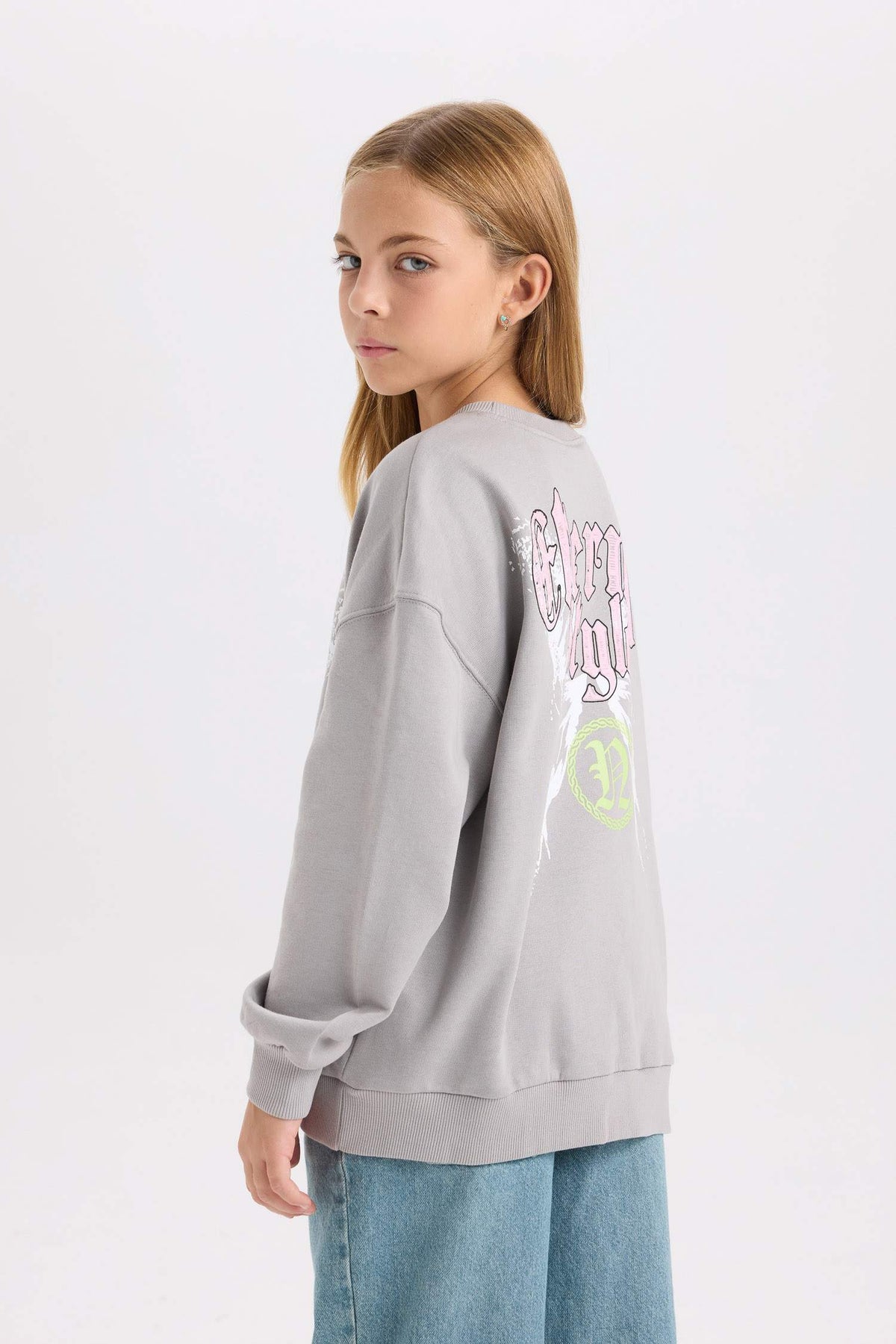 Girls Gray Oversize Wide Pattern Crew Neck Back Printed Sweatshirt