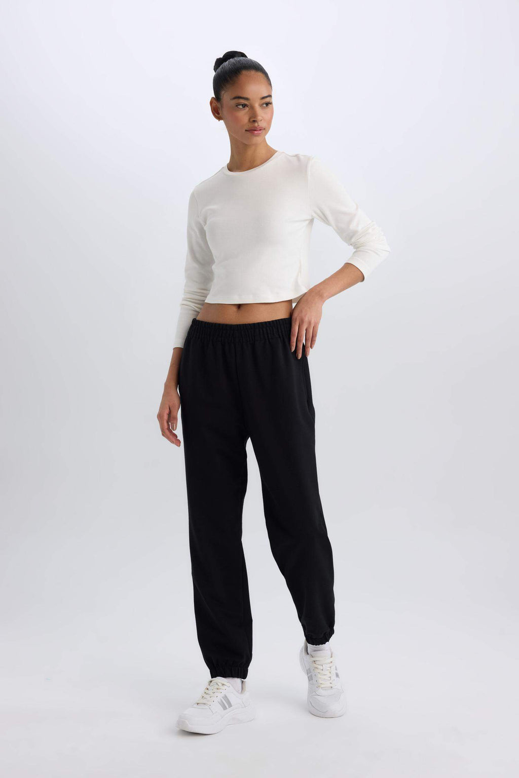 Defactofit Standard Fit Pocketed Jogger Sweatpants