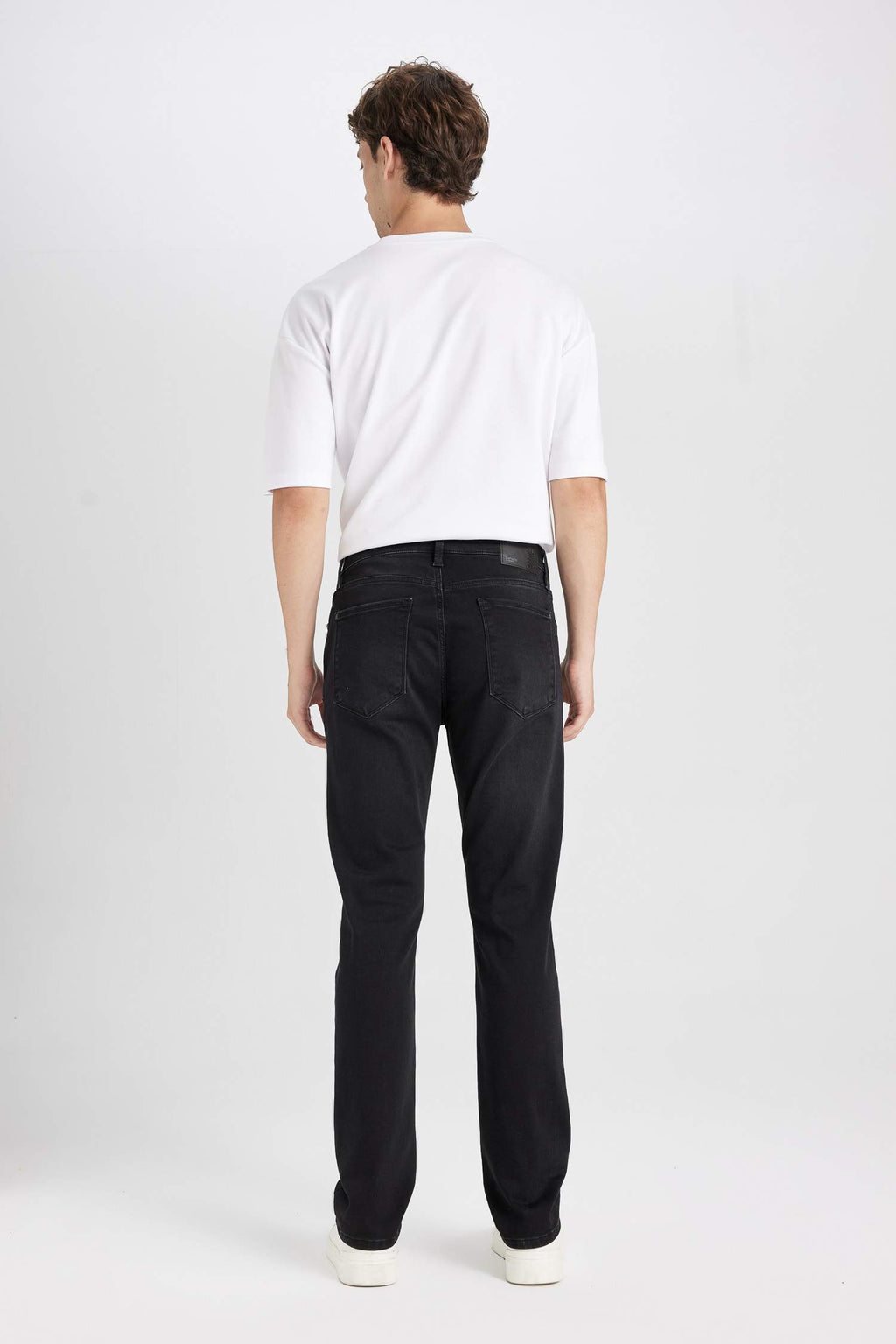 Sergio Regular Fit Regular Waist Straight Leg Jeans