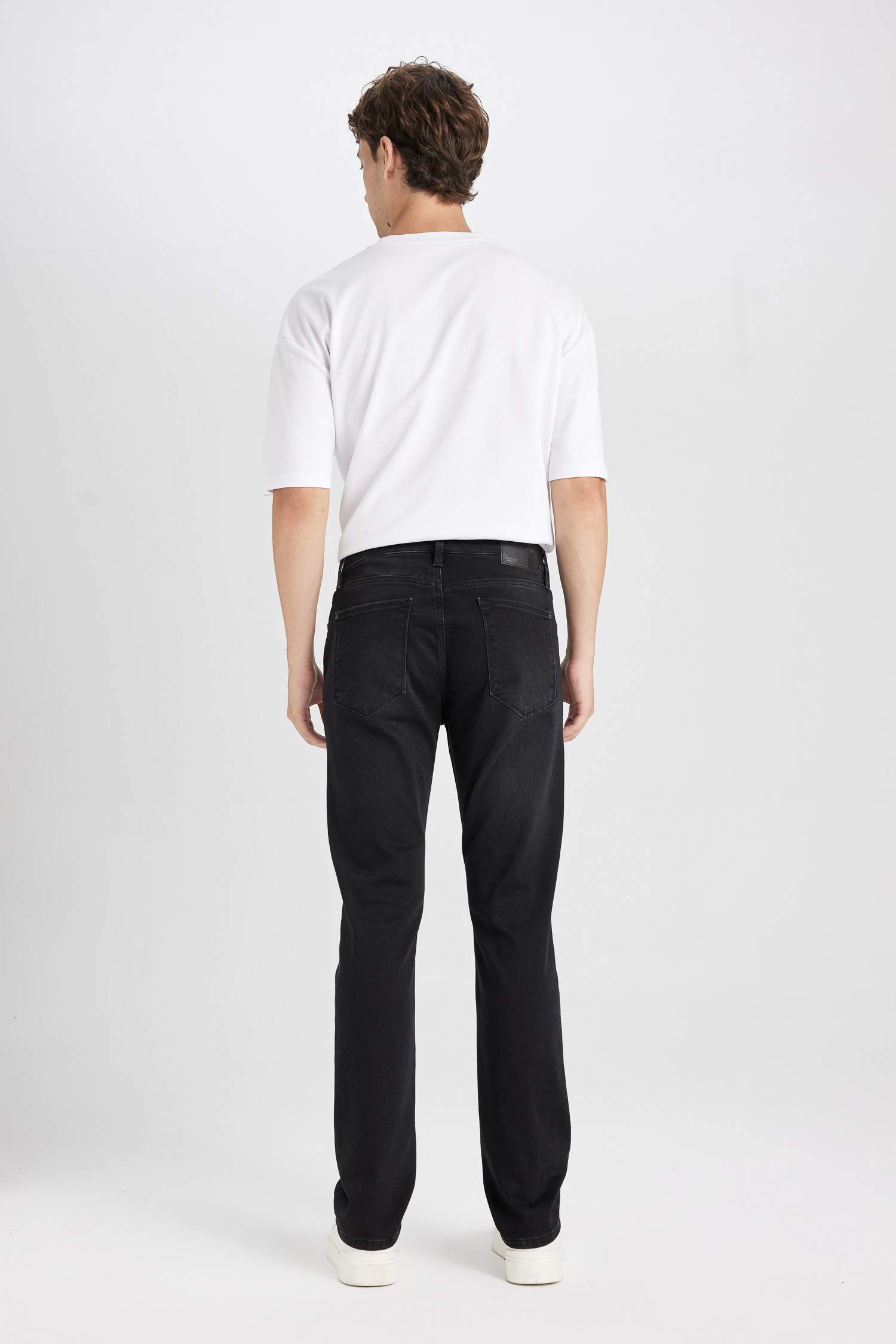 Sergio Regular Fit Regular Waist Straight Leg Jeans