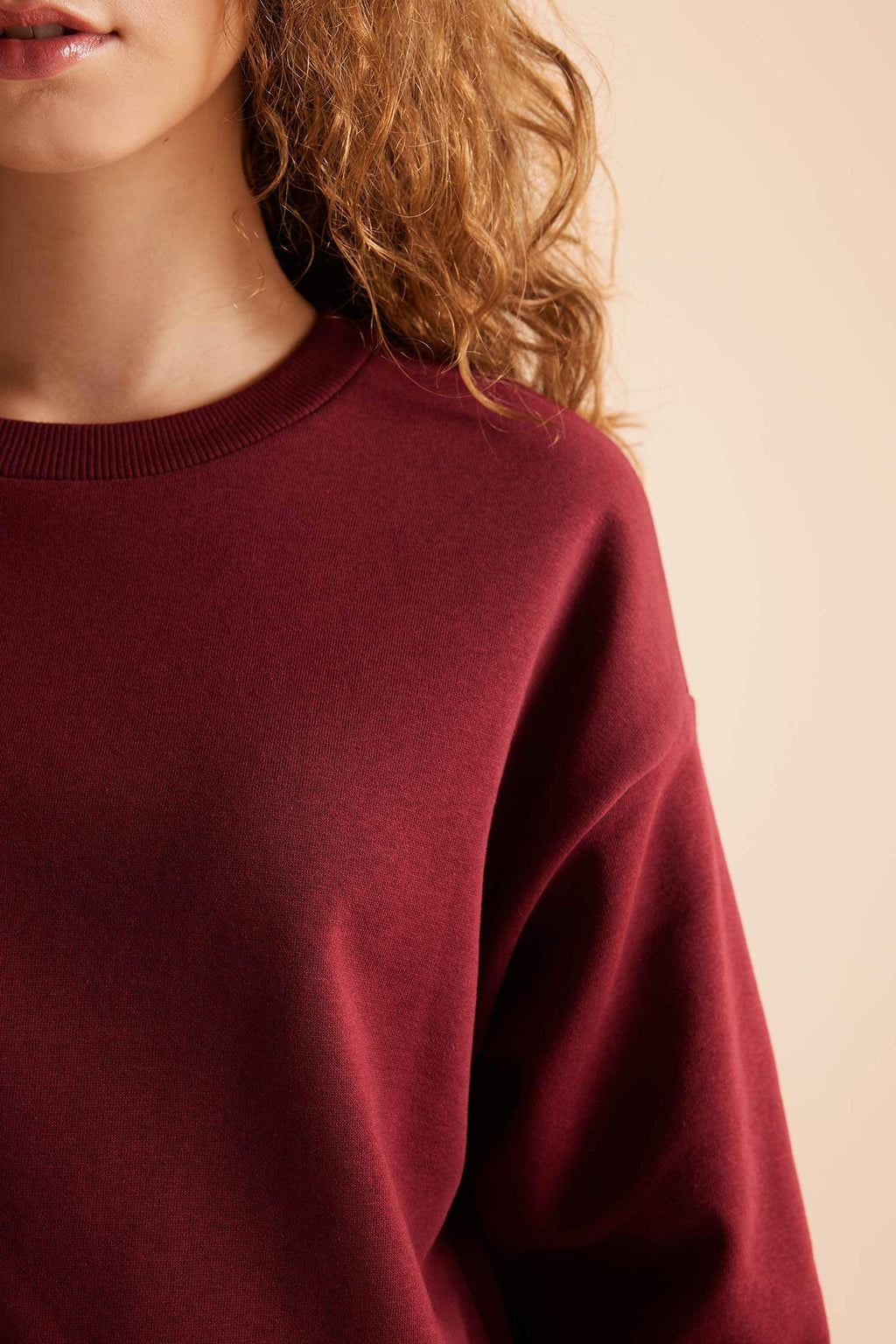 Regular Fit 2-Piece Set Thick Crew Neck Sweatshirt Flexible Waist Jogger Sweatpants