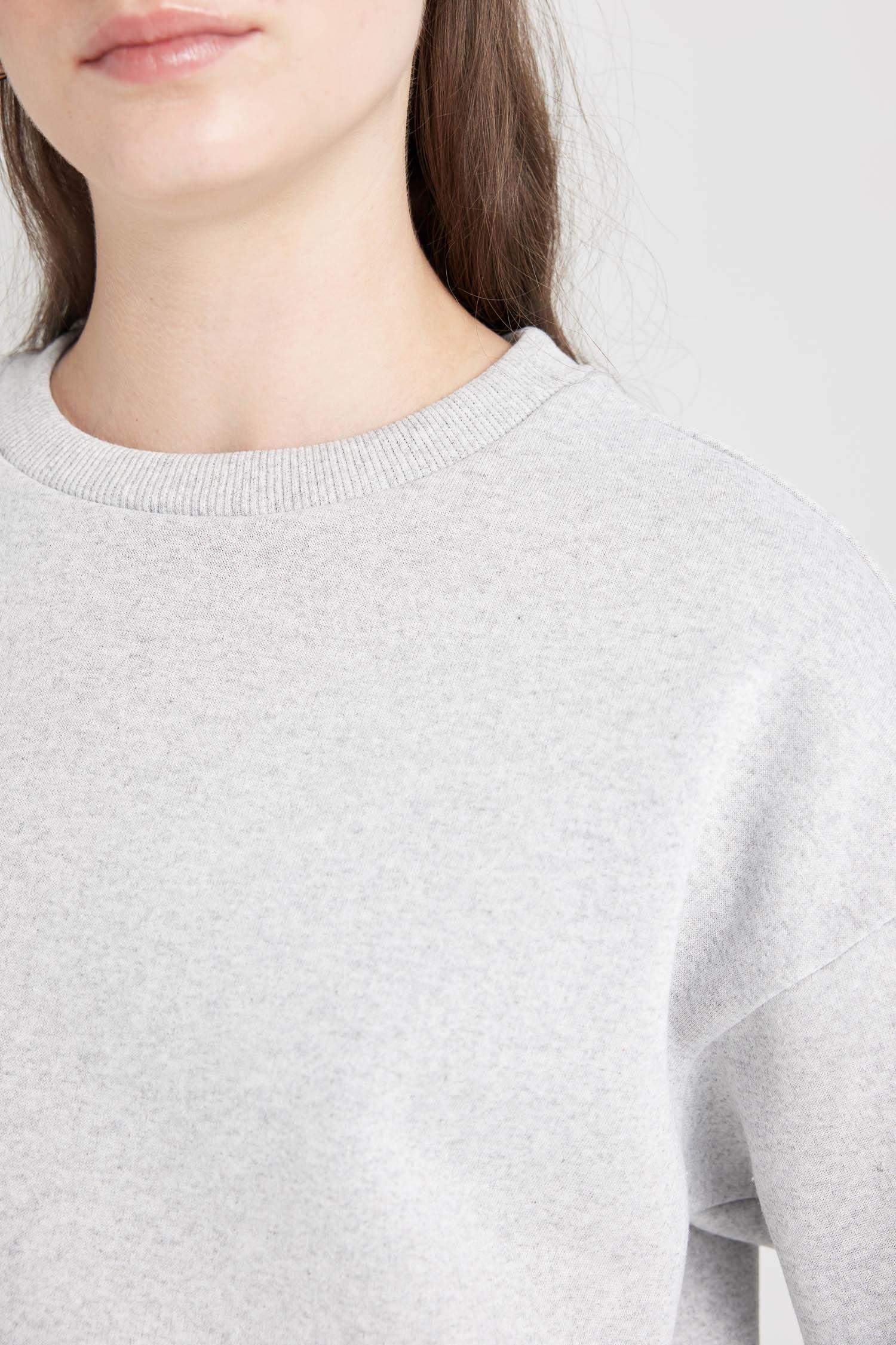 Regular Fit 2-Piece Set Thick Crew Neck Sweatshirt Flexible Waist Jogger Sweatpants