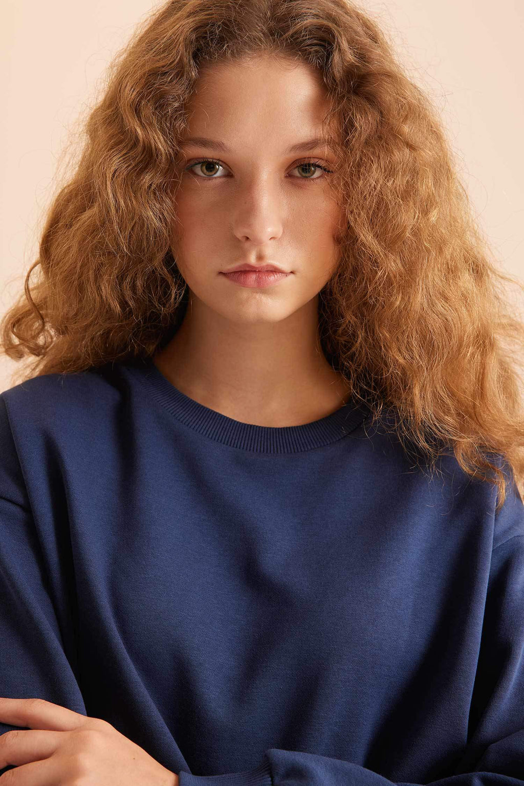 Regular Fit 2-Piece Set Thick Crew Neck Sweatshirt Flexible Waist Jogger Sweatpants