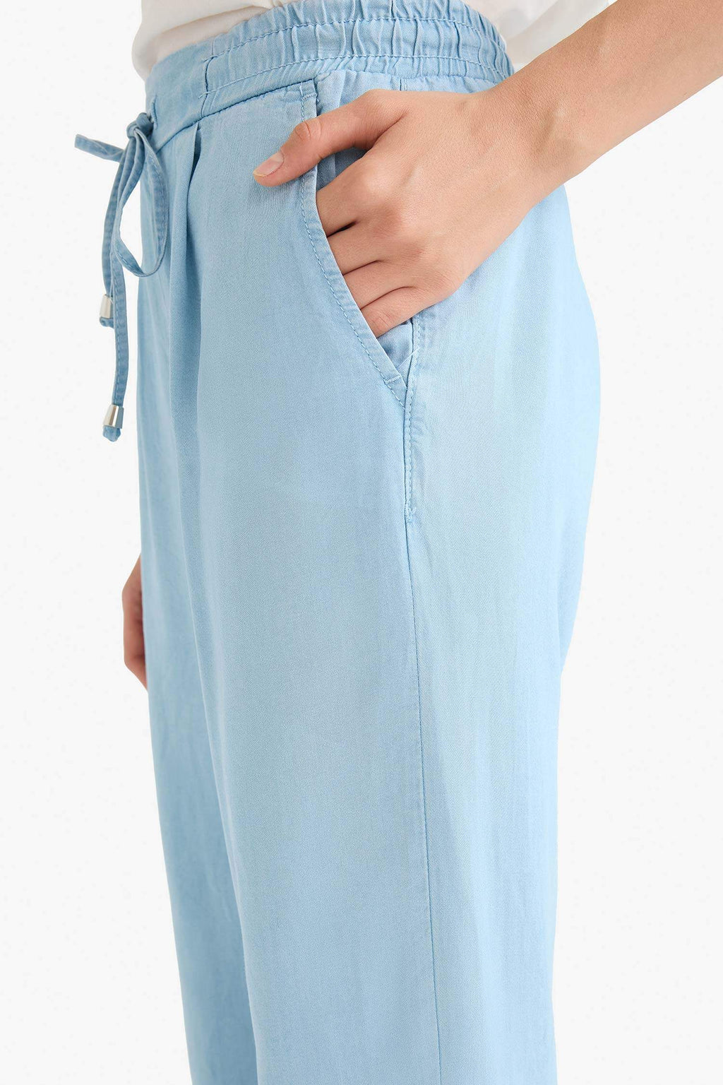 Pull On Carrot Fit High Waist Ankle Length Tencel Washed Trousers