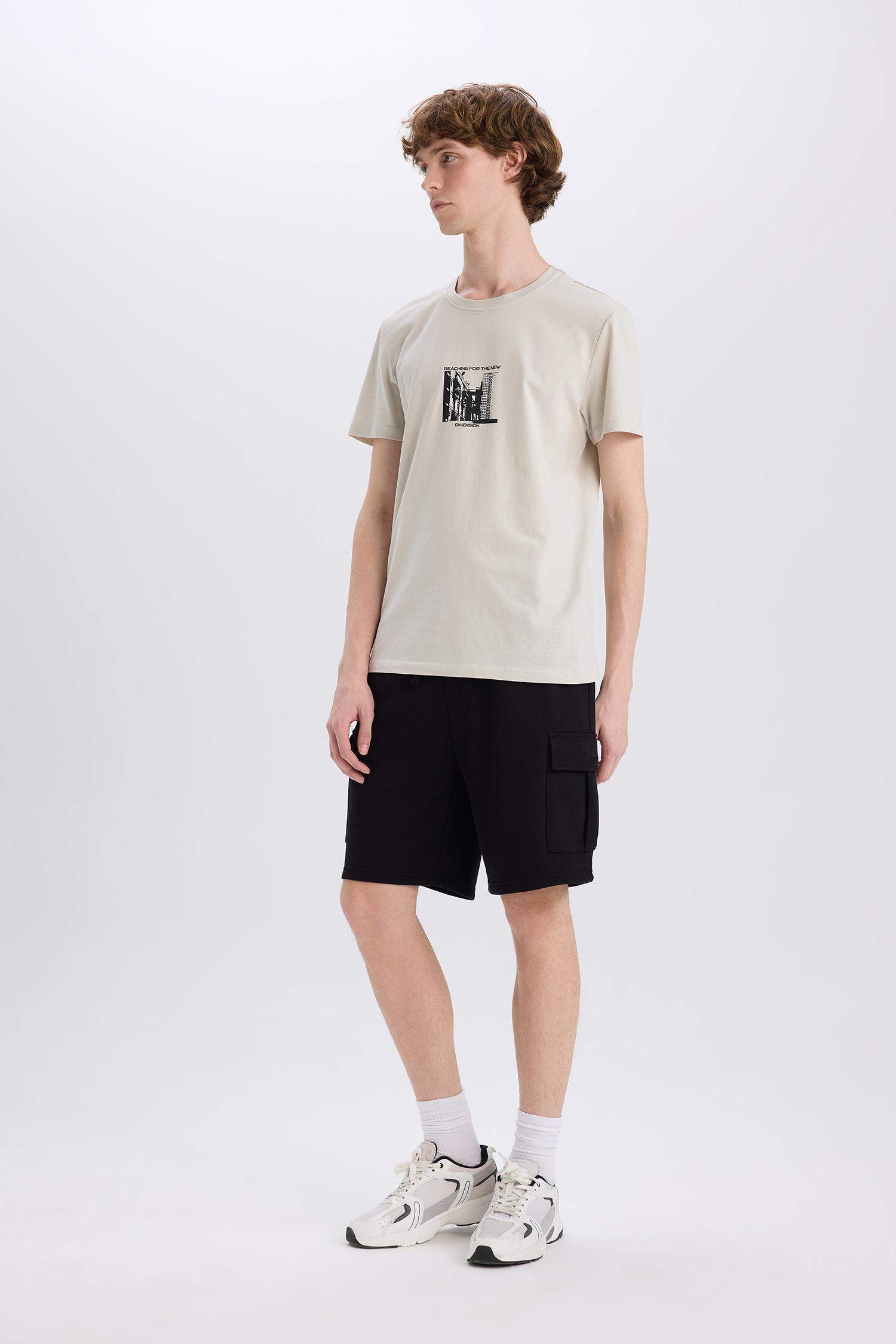 Regular Fit Drawstring Waist Cargo Pocket Shorts