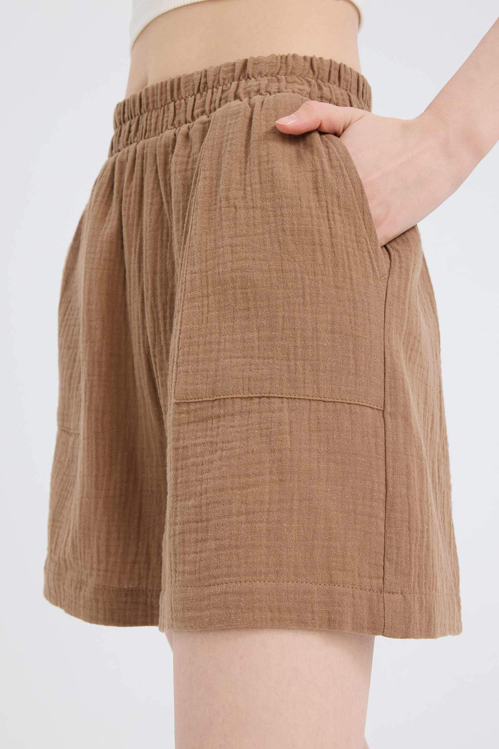 Regular Fit Muslin Elastic Band Short Leg Shorts