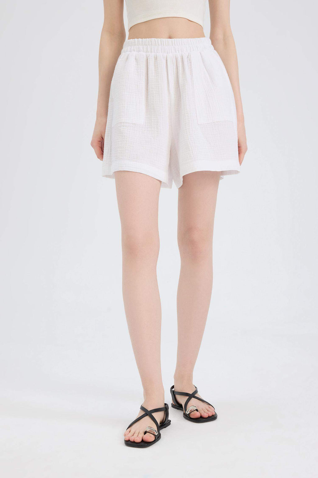 Regular Fit Muslin Elastic Band Short Leg Shorts