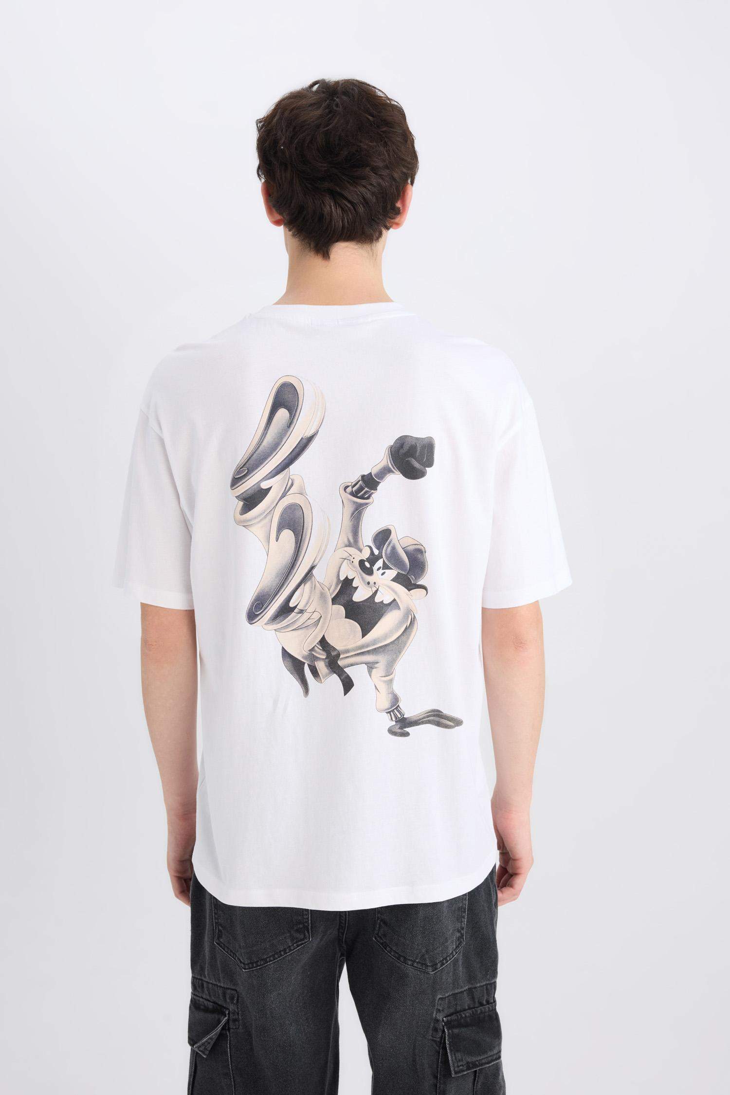 Boxy Fit Looney Tunes Licensed Crew Neck Printed T-Shirt