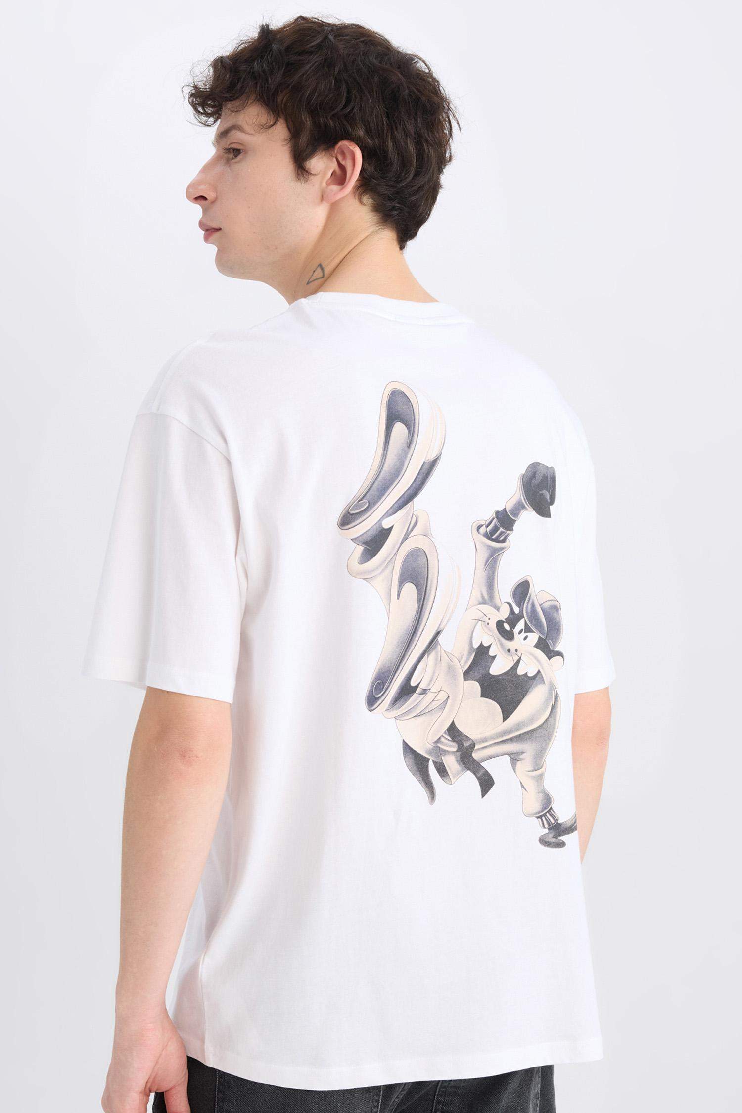 Boxy Fit Looney Tunes Licensed Crew Neck Printed T-Shirt