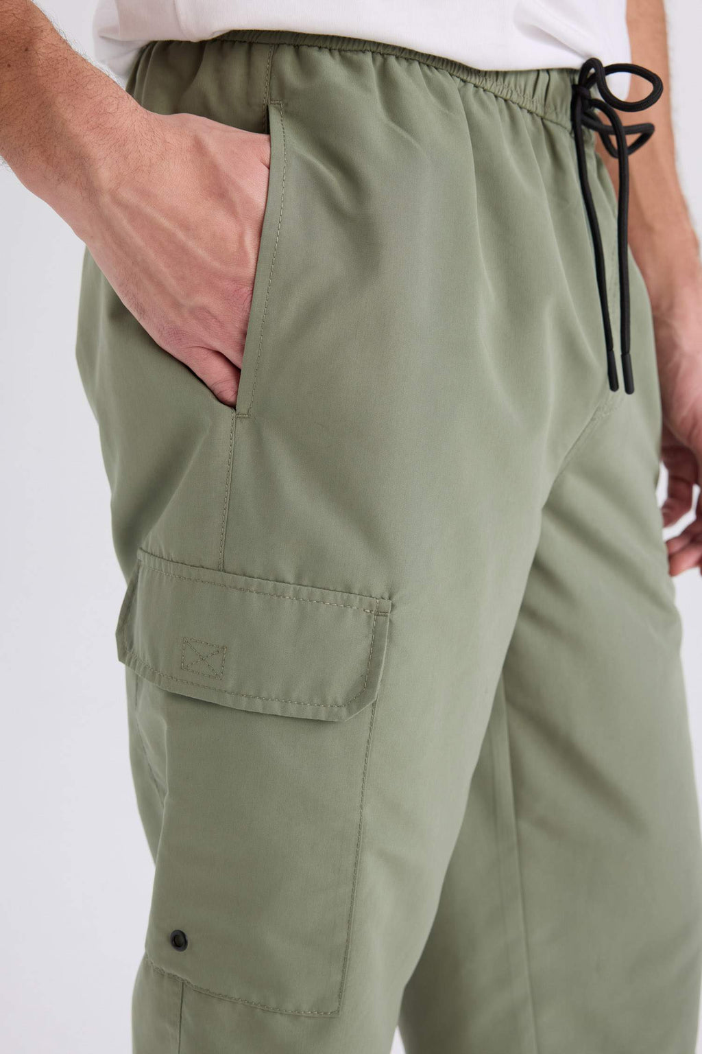 Long Fit Mesh Lined Long Length Cargo Pocket Swim Shorts