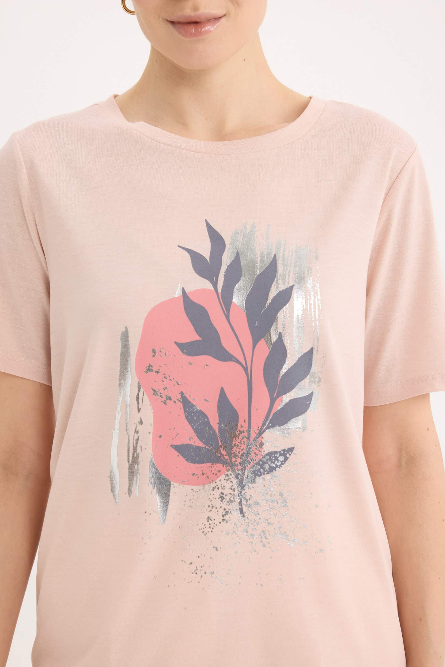 Regular Fit Crew Neck Short Sleeve T-Shirt