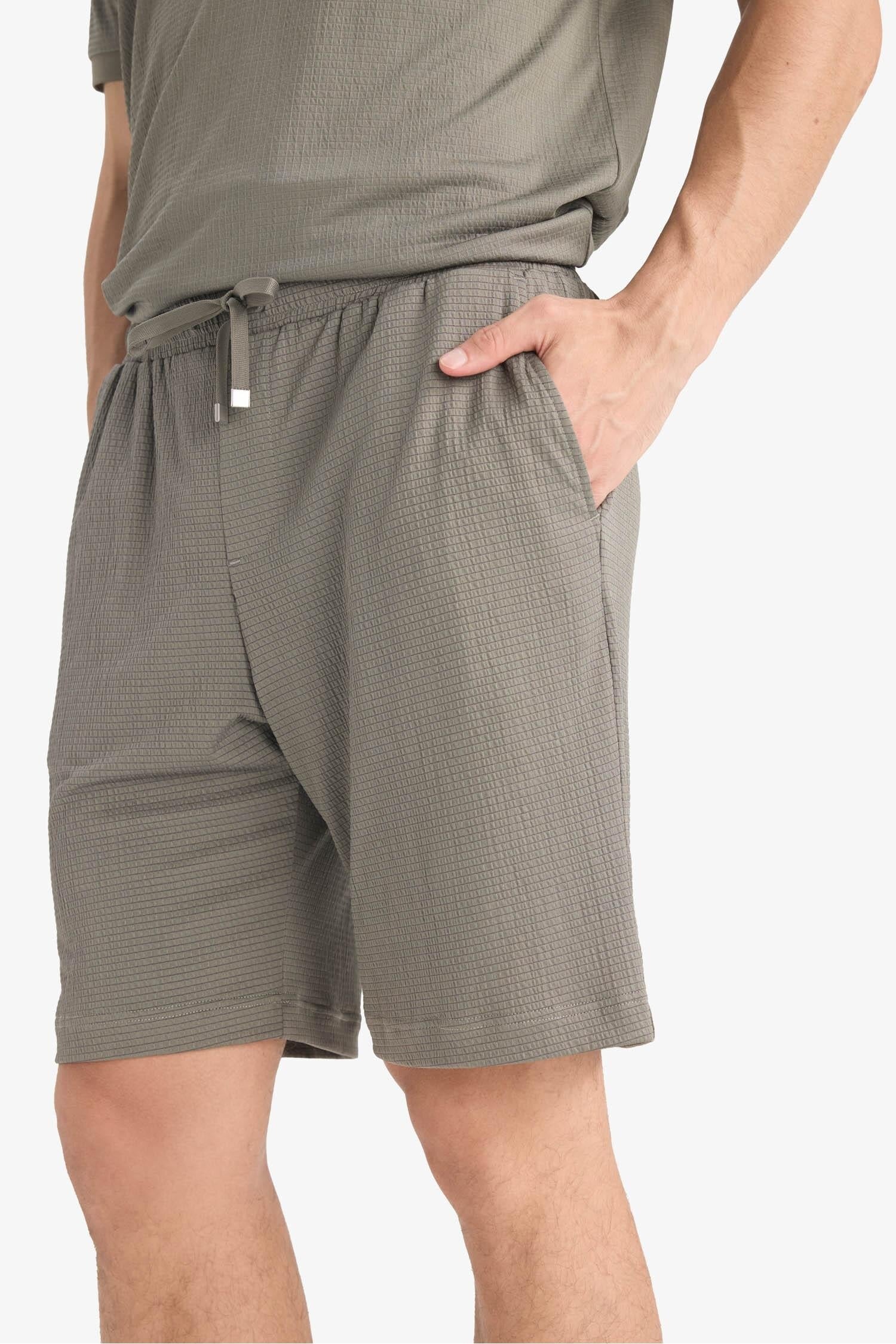 Regular Fit All-Direction Stretch Crinkle Bermuda Shorts